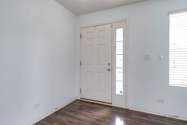 Photo - 202 Minuet Cir