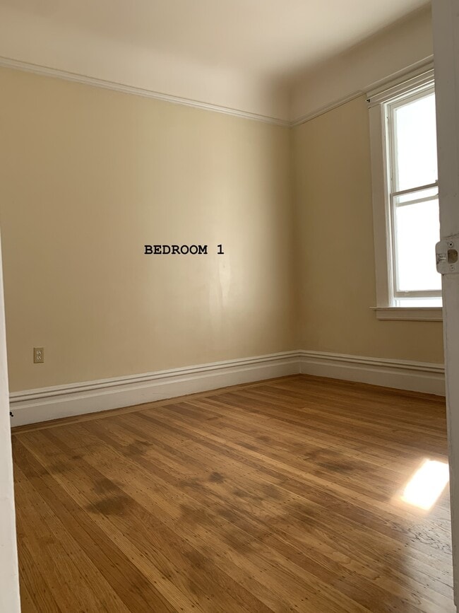 Photo - 168 Lexington St Unidad 168