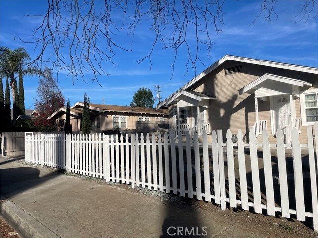 Building Photo - 1138 N Park Ave