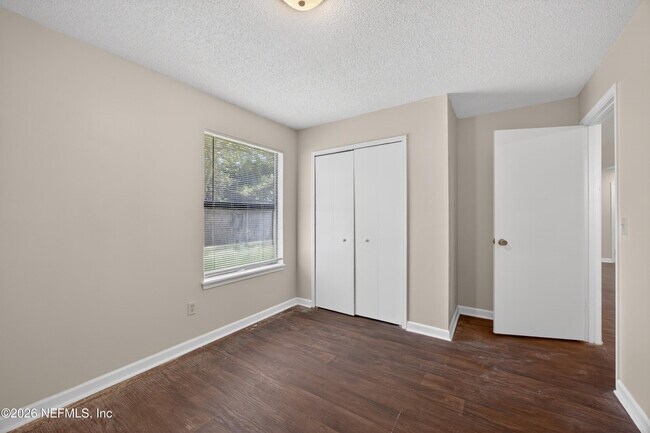 Photo - 13142 Annandale Dr S