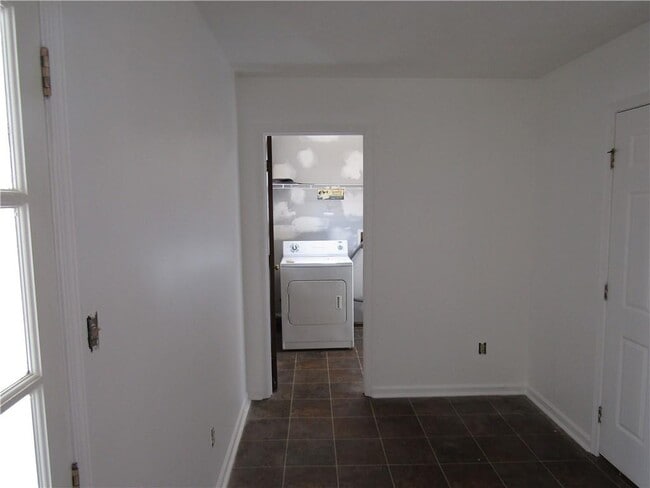 Photo - 1106 Westwood Pl SW