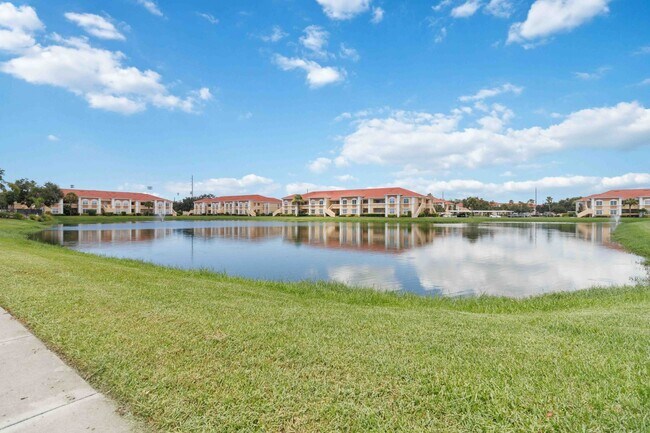 Building Photo - Beautiful, updated 2/2 Unit 108 Rental
