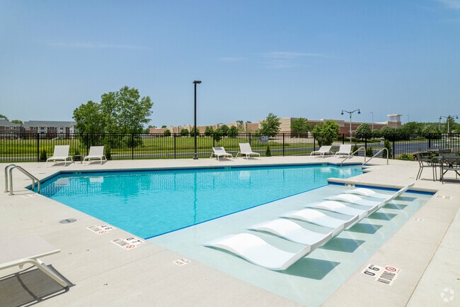 ¡Piscina al aire libre - Limestone Ridge Apartments