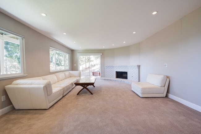 Living Room - 2308 Caballo Ranchero Dr Unit lower