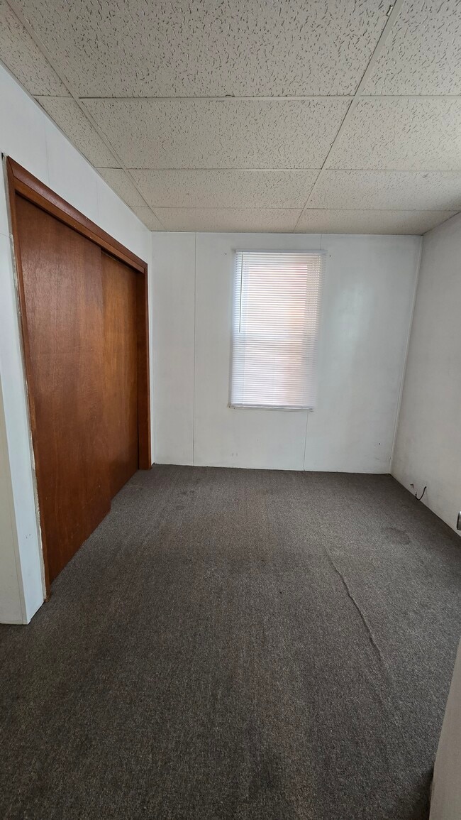 dormitorio - 626 W Pittsburgh St Unidad #2