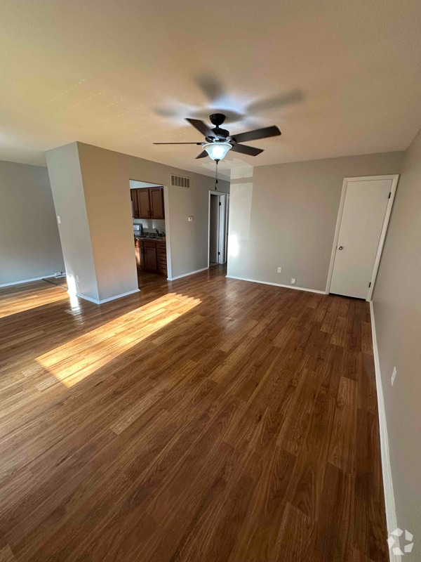 Building Photo - 3740 Dixie Dr Rental