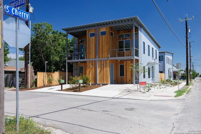 Photo - Room in Townhome on S Cherry St