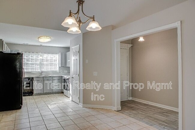 Photo - 2132 Mallard Woods Pl