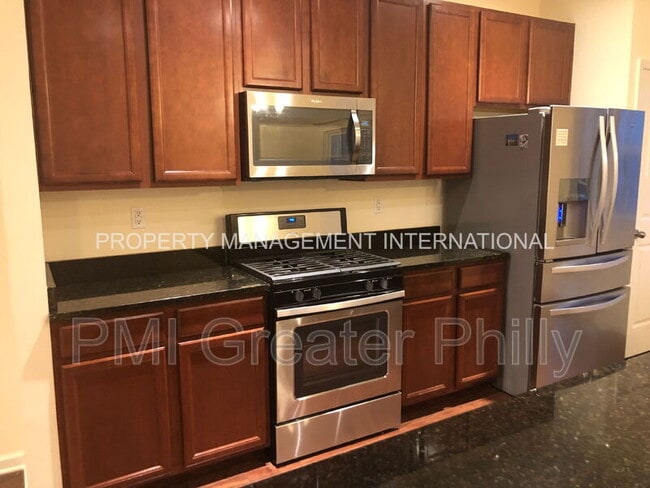 Photo - 106 Mercer Ct
