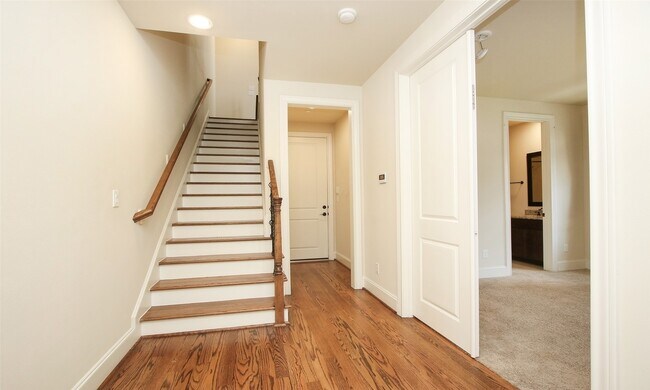 Photo - 2707 Cohn Garden Ln