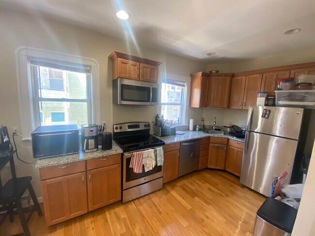 Photo - 9 Aberdeen Rd Apartment Unit #3