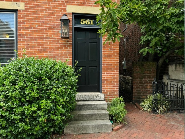 Photo - 561 S 5th St