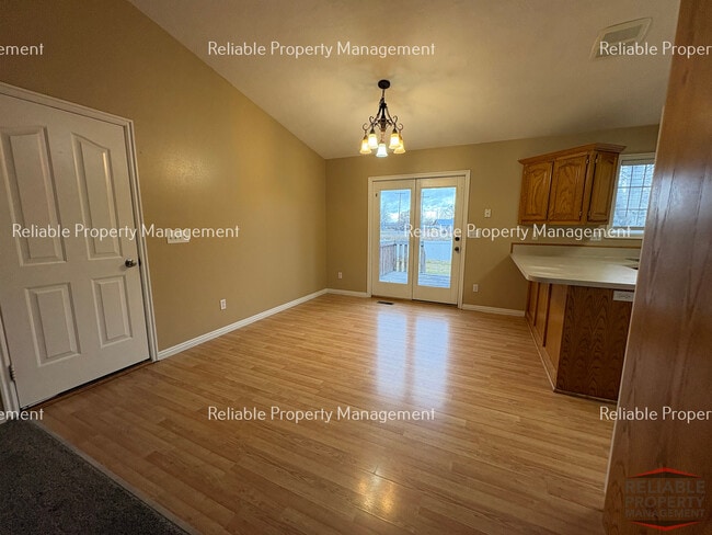 Photo - 411 N 4200 E