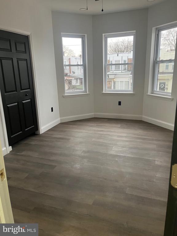 Photo - 6213 Sansom St