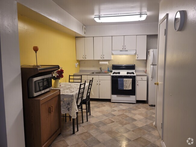Building Photo - 195-25 37th Ave Unit 1 Rental