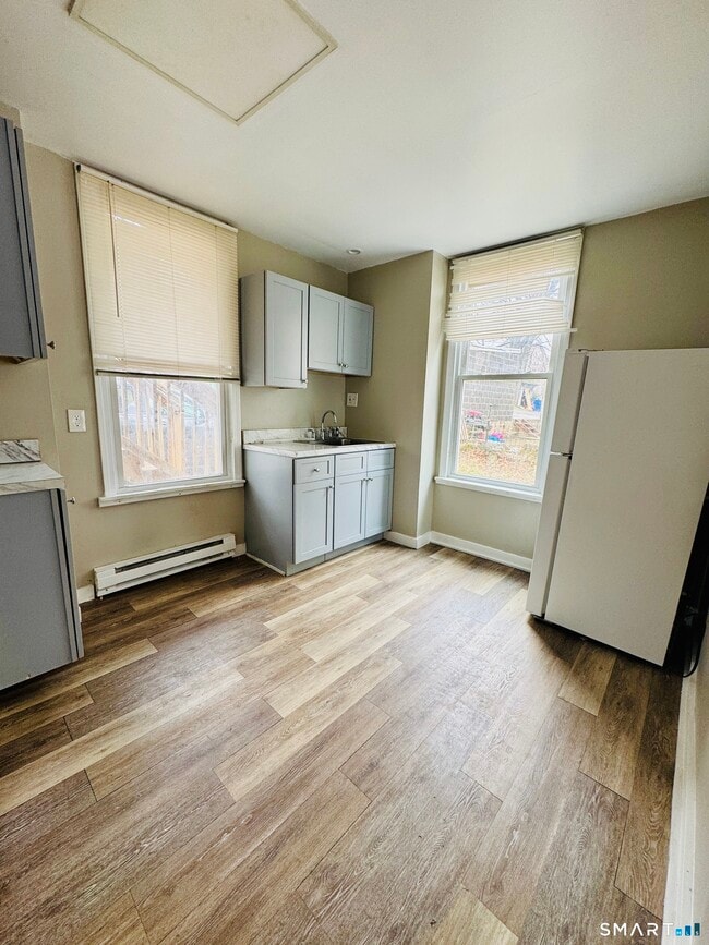 Photo - 124 Meriden Rd