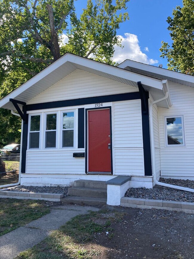 1 Bedroom Fully Remodeled - 1 Bedroom Fully Remodeled House
