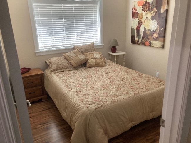 Photo - 1150 Northwood Dr NE