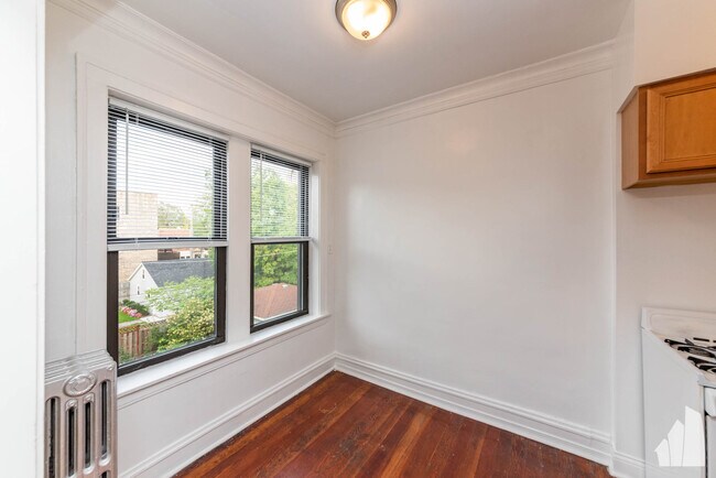 Photo - 4640 N Paulina St Unit 301