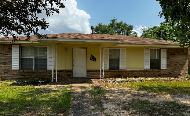 Photo - 940 Pebblebrook Dr House