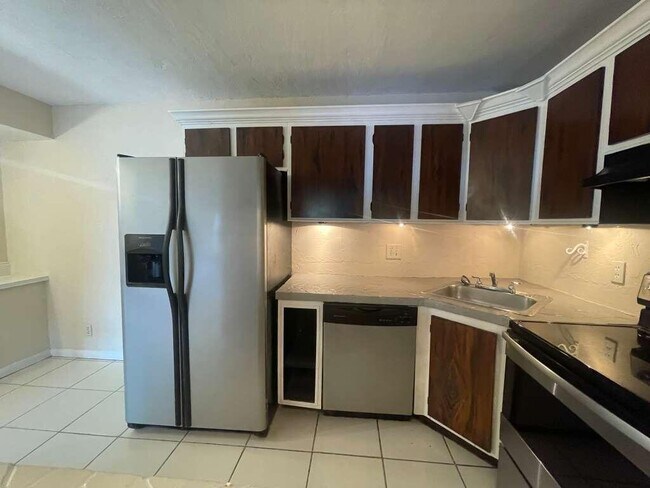 Photo - 721 Sunny Pine Way Unit A1