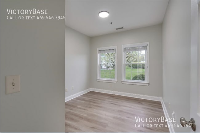 Photo - 806 Brady Rd