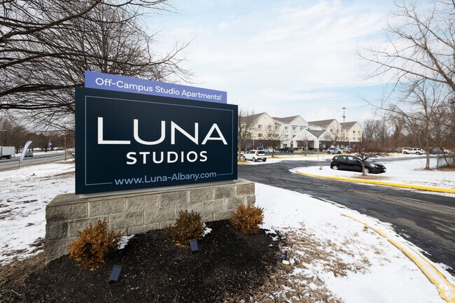 Photo - Luna Studios