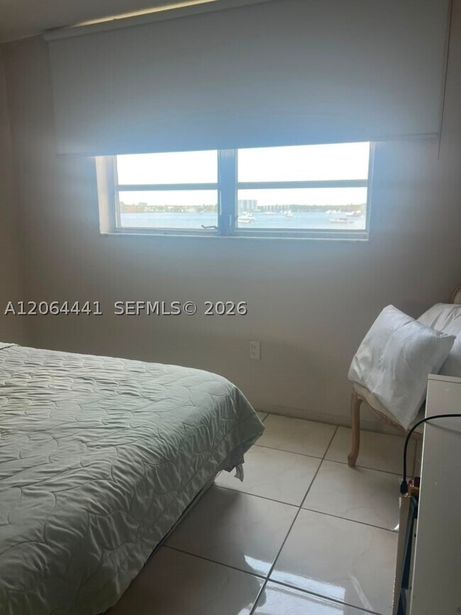 Photo - 2920 Point E Dr Unit N211