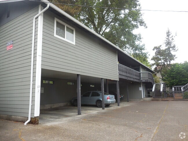 Building Photo - 1 Bedroom Apartment ~ Close to OSU ~ Small... Unit 1969 NW Grant #2