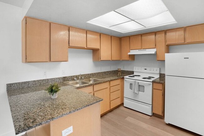 Photo - Clinton Towne Center Apartments