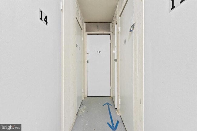 Building Photo - 3332 Spring Ln Unit C-10