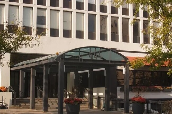 Photo - 444 W Fullerton Pky Unit 1805