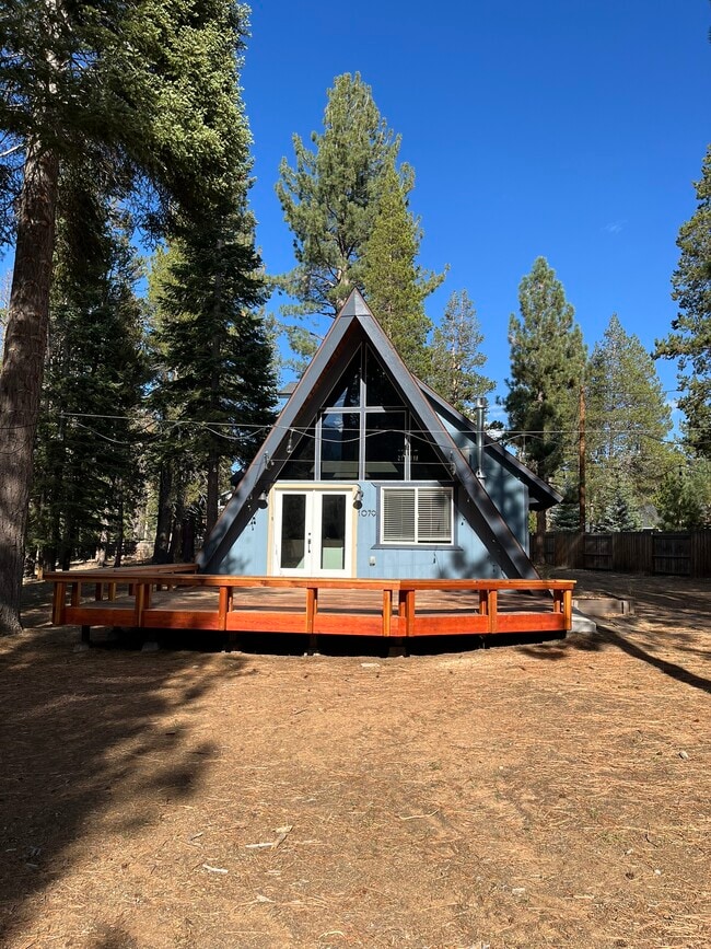 Photo - 1079 Modoc Way