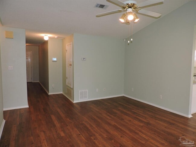 Photo - 345 Mirabelle Dr