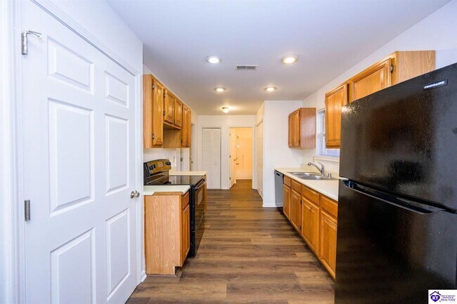 Photo - 113 College Street Rd Unit Apt E