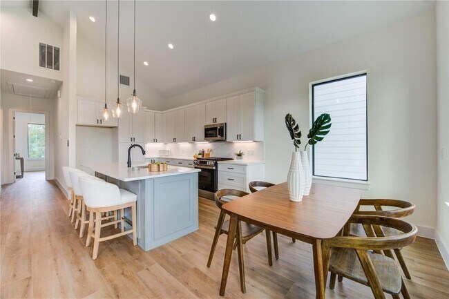 Photo - 6121 Pacific Frst Dr