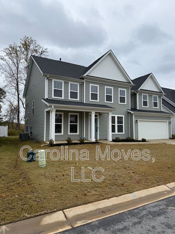 Photo - 521 Fenwick Dr