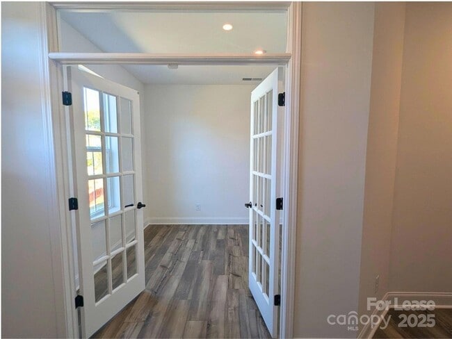 Photo - 3228 Drift St