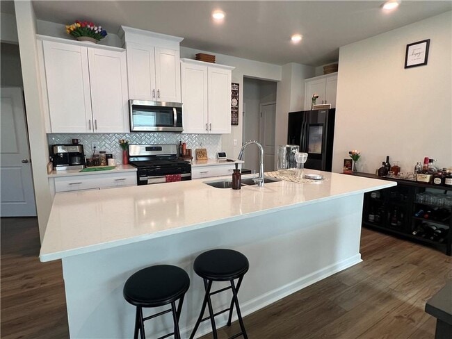 Photo - 242 Wells Cir