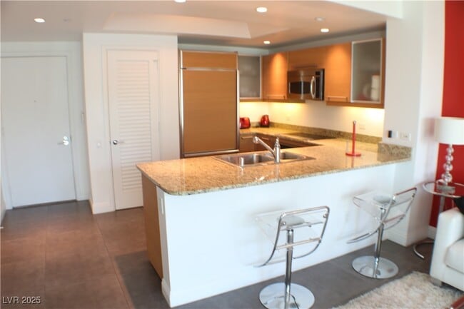 Building Photo - 222 Karen Ave Unit 203 Rental
