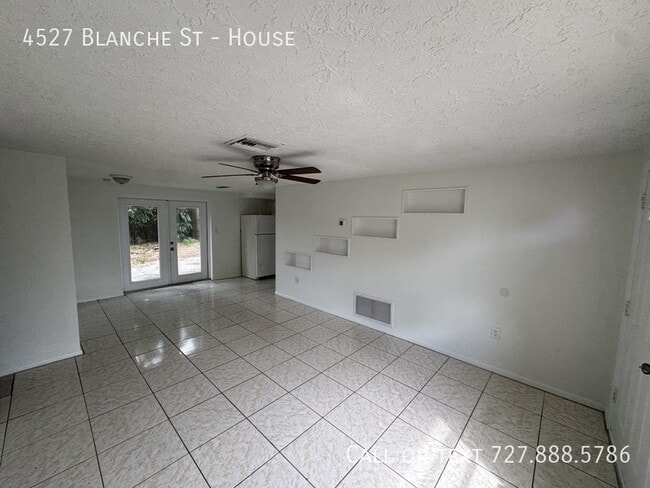 Photo - 4527 Blanche St
