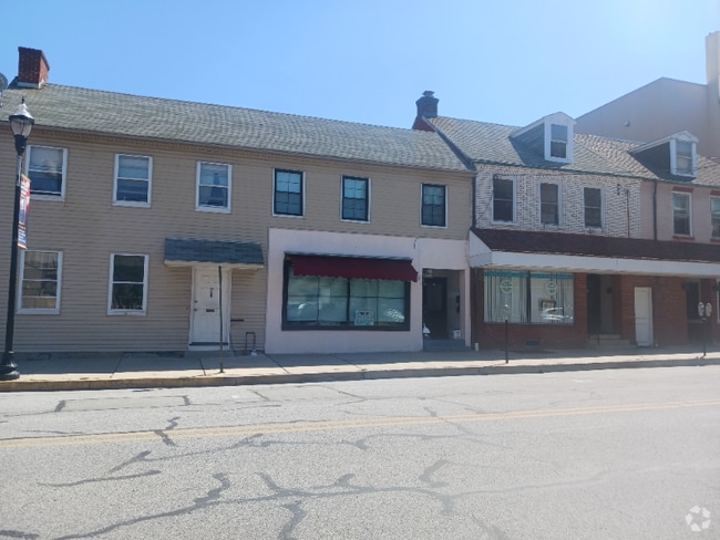 Building Photo - 17 N 4th St Rental
