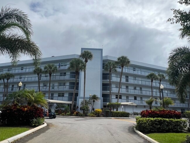 Photo - 6400 NW 2nd Ave Unit 323