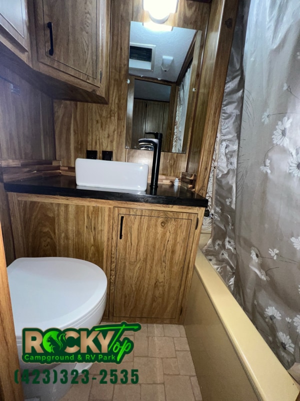 Photo - 496 Pearl Ln