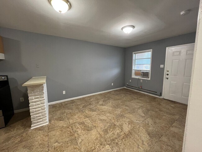 Photo - Two Bedrooms 1 Bath Unit at Sunnyside Duplexes