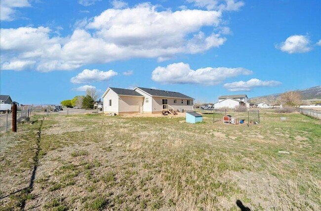 Photo - 810 E Homestead Dr