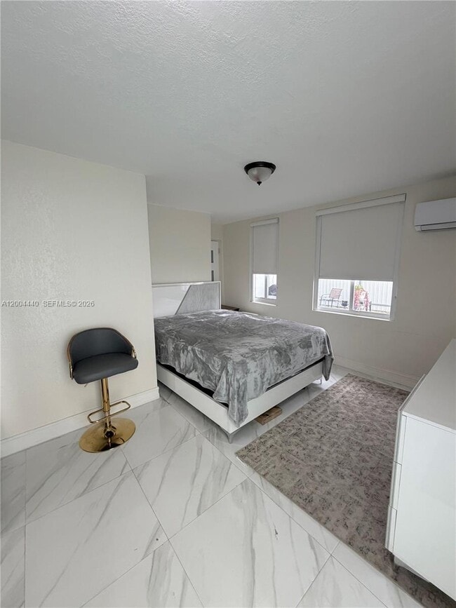 Building Photo - 5801 NW 113th Terrace Unit 4