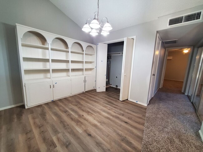 Photo - Cozy 2 bed, 2 bath home in SOUTHLAND PARK ADDITION AVAILABLE NOW!