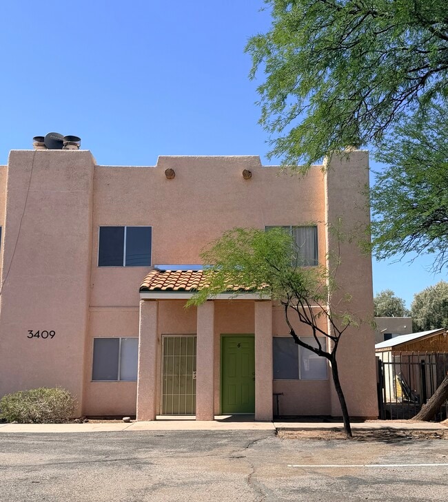 Building Photo - 3409 N Fontana Ave Rental