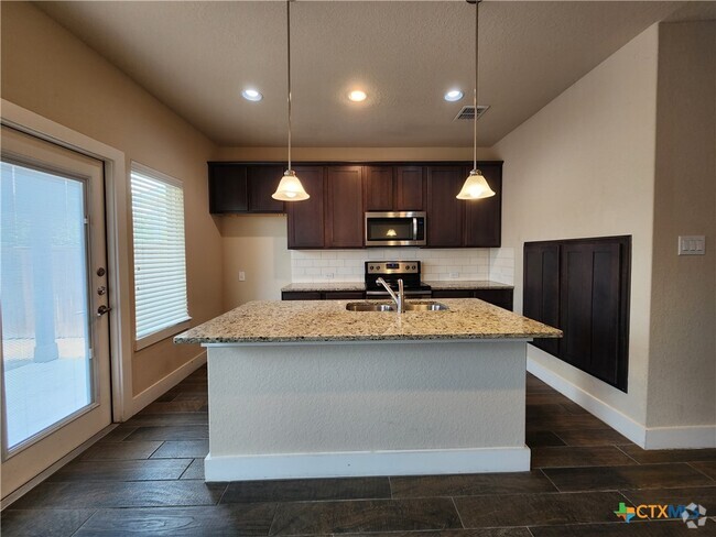 Building Photo - 923 Langesmill Branch Rental